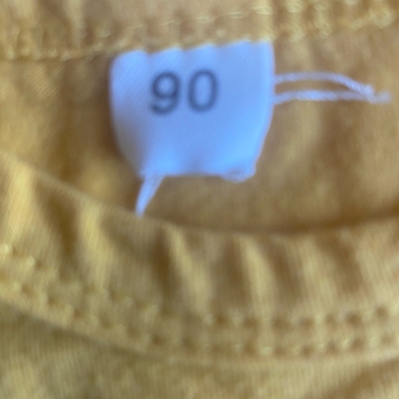 2 outfits, 5 pieces.  Sassy set! Size 18mo to 24 mo - Picture 3 of 3